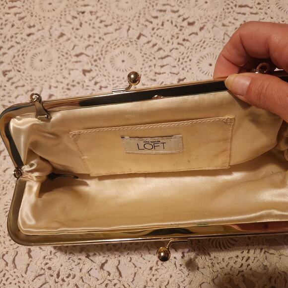 Ann Taylor Loft Metallic Sequined Gold Purse Clutch Evening Bag Holiday Party - Picture 8 of 9